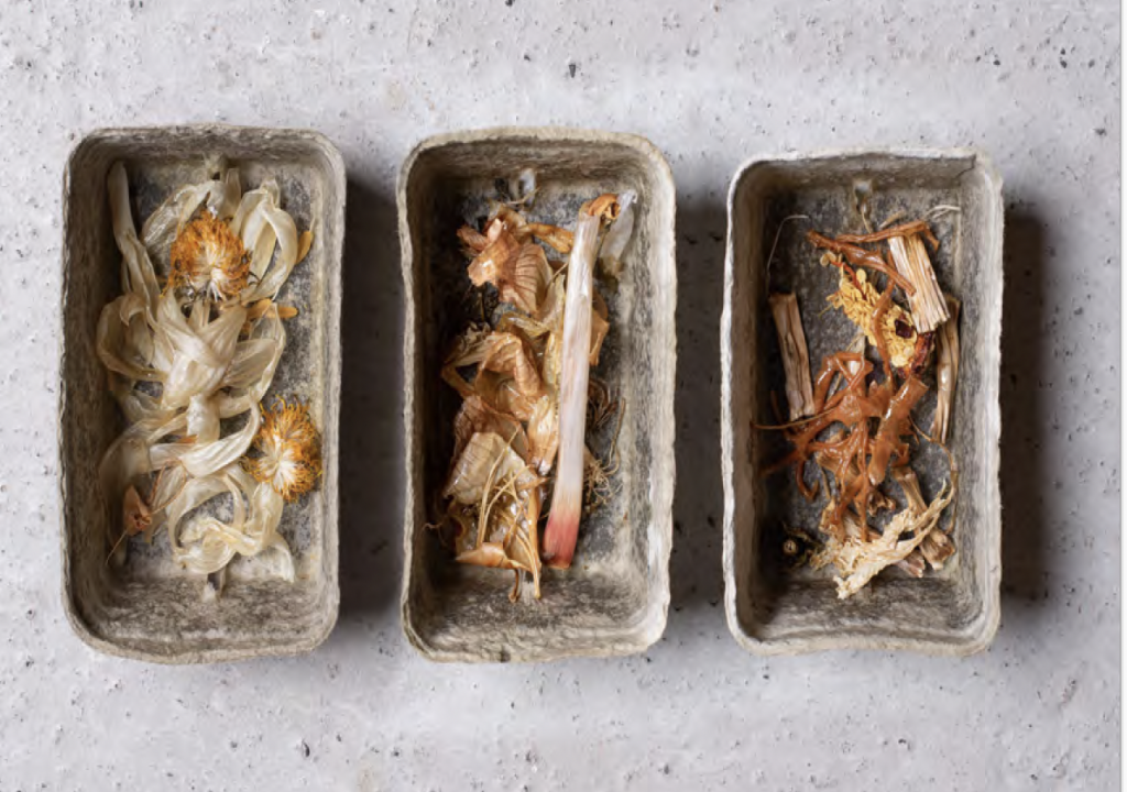 Abfall von Gestern ist der Rohstoff von Morgen. Handeln kann jede:r nur in der Gegenwart. NaturKraftWerke wurde ursprünglich als "Kunst-Werk" gegründet.